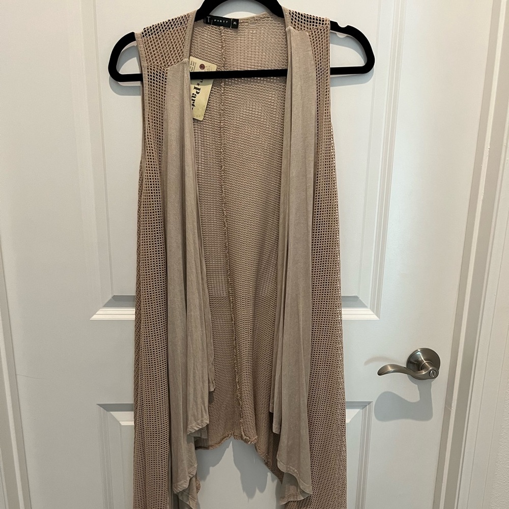 Fishnet long back vest